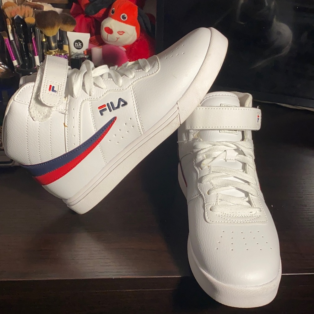 White fila sneaker
